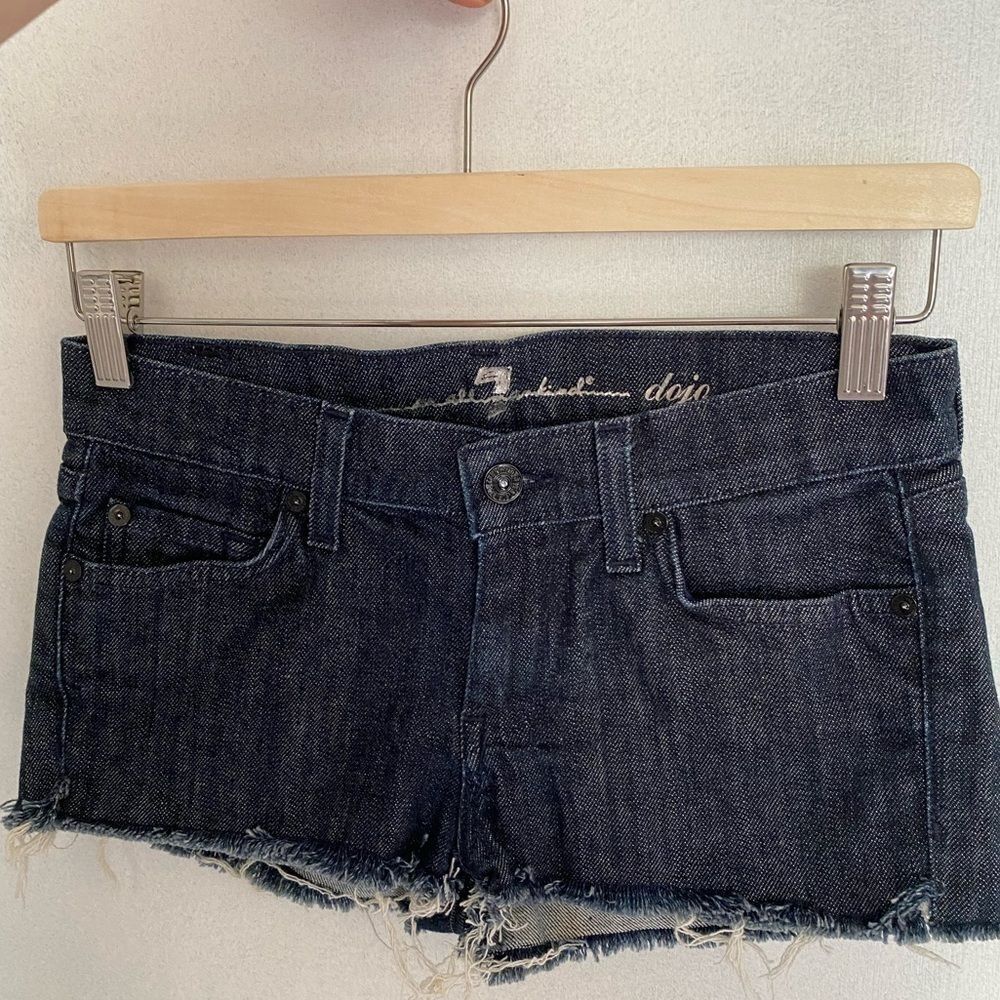 7 FOR ALL MAN KIND DOJO SHORTY SHORTS SIZE 25